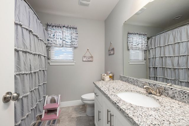 812 E Sugarmill Road, Ozark, MO 65721