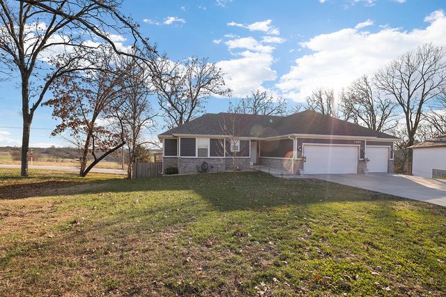 812 E Sugarmill Road, Ozark, MO 65721
