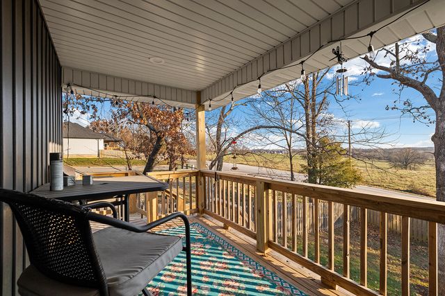 812 E Sugarmill Road, Ozark, MO 65721