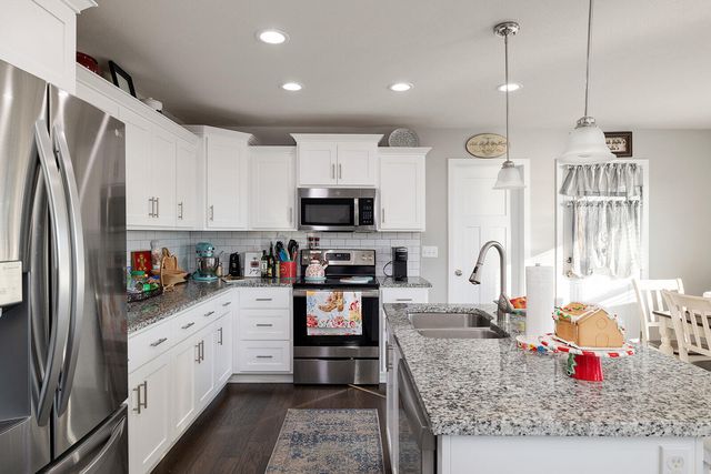 812 E Sugarmill Road, Ozark, MO 65721