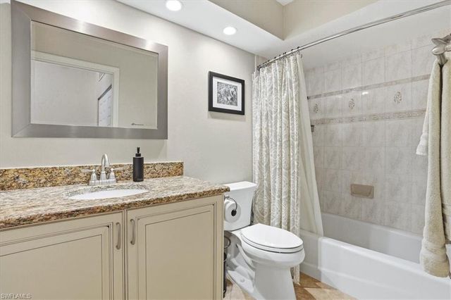 6829 Satinleaf RD S 204, Naples, FL 34109