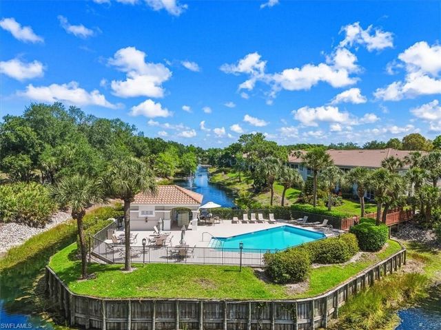 6829 Satinleaf RD S 204, Naples, FL 34109