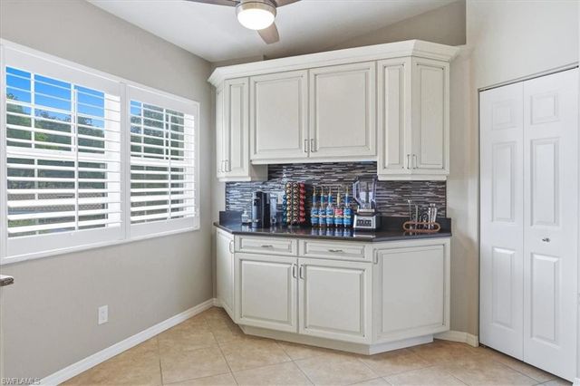 6829 Satinleaf RD S 204, Naples, FL 34109