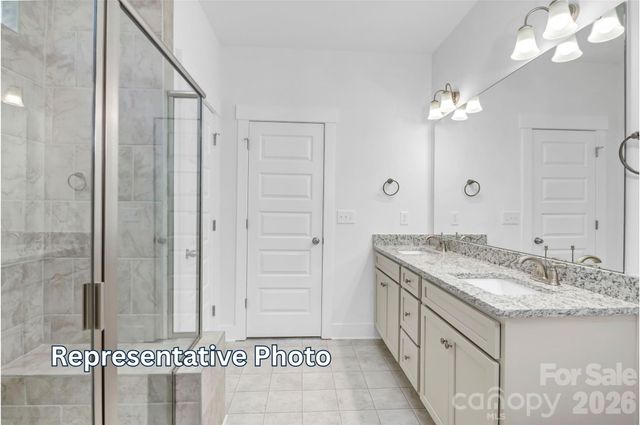 13122 Foxberry Road, Charlotte, NC 28213