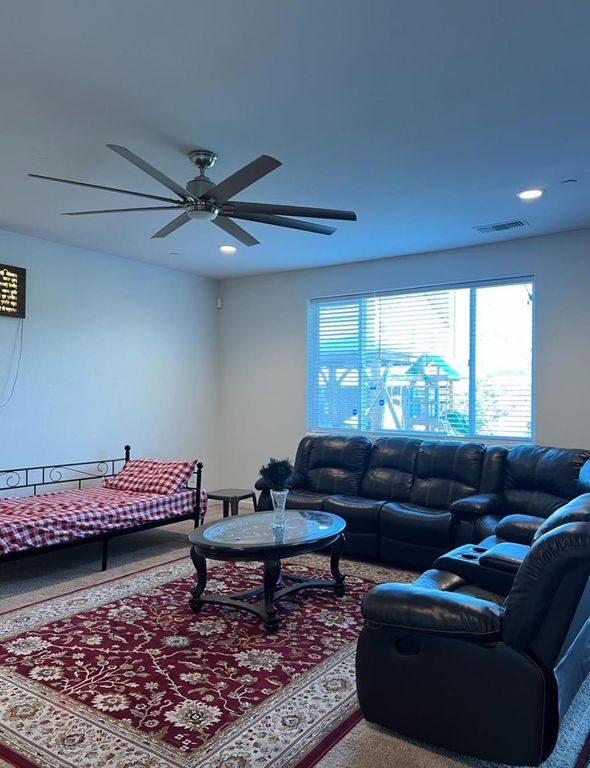 Image 16 of property listing at 4542 N Casey Avenue, Fresno, CA 93723