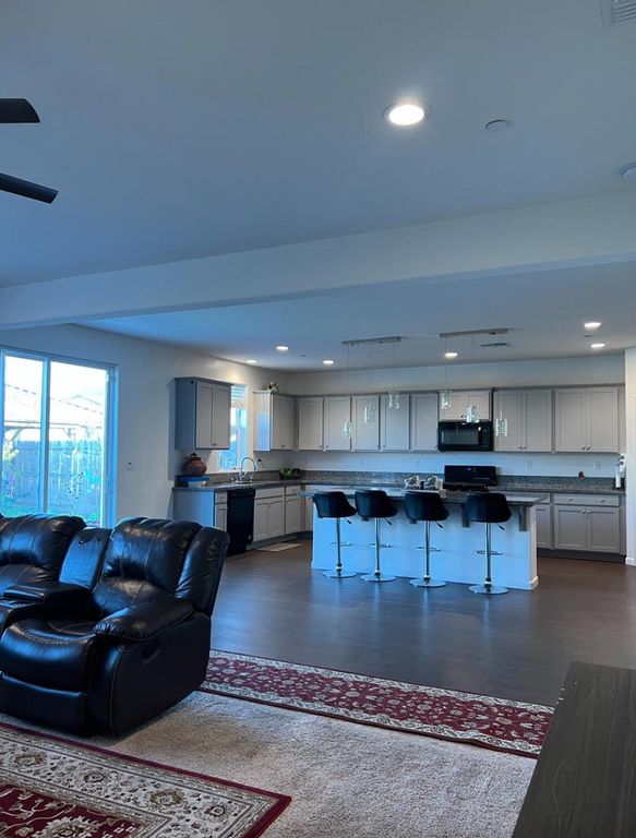 Image 18 of property listing at 4542 N Casey Avenue, Fresno, CA 93723