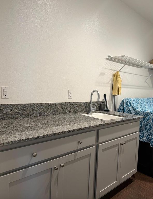 Image 8 of property listing at 4542 N Casey Avenue, Fresno, CA 93723