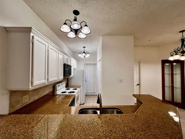 4800 W Lovers Lane 112, Dallas, TX 75209