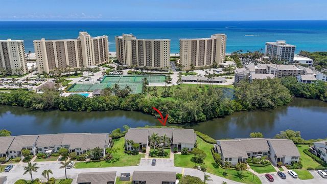 2104 Fairway Drive S, Jupiter, FL 33477