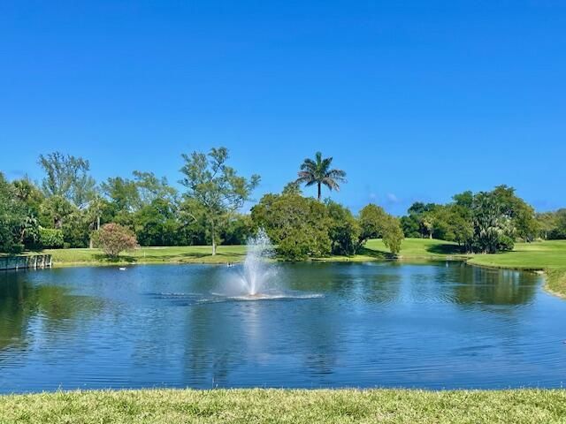 2104 Fairway Drive S, Jupiter, FL 33477