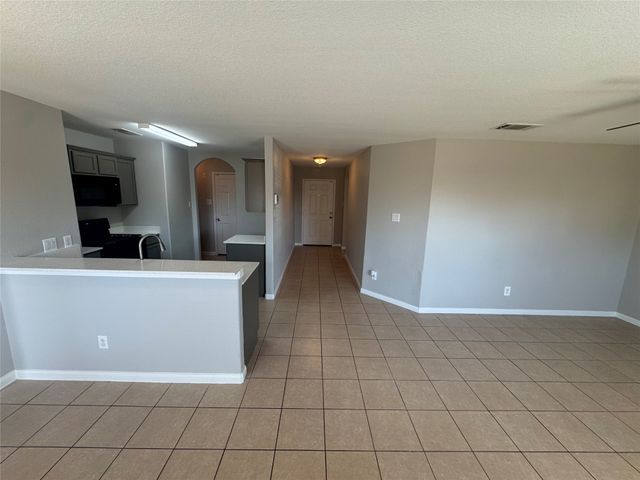 601 Hidden Dale Drive, Fort Worth, TX 76140