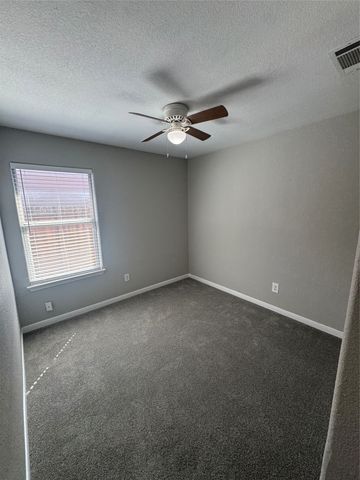 601 Hidden Dale Drive, Fort Worth, TX 76140