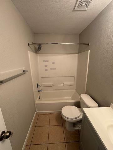 601 Hidden Dale Drive, Fort Worth, TX 76140