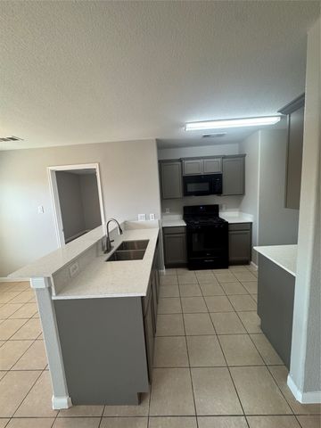 601 Hidden Dale Drive, Fort Worth, TX 76140