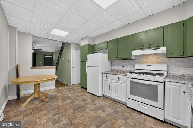 2336 S CHADWICK ST, Philadelphia, PA 19145