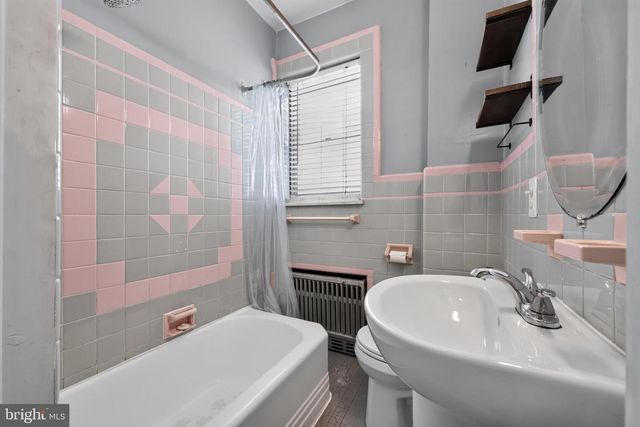 2336 S CHADWICK ST, Philadelphia, PA 19145