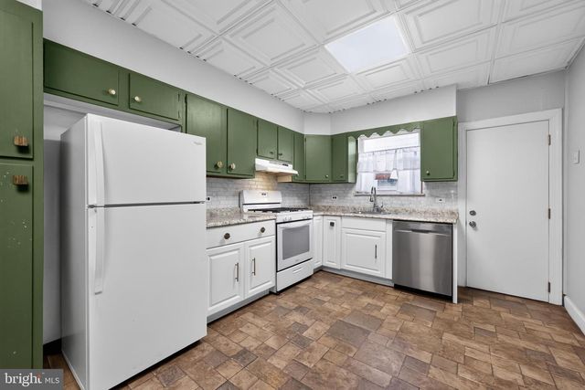 2336 S CHADWICK ST, Philadelphia, PA 19145