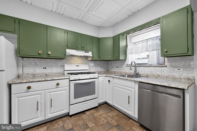 2336 S CHADWICK ST, Philadelphia, PA 19145