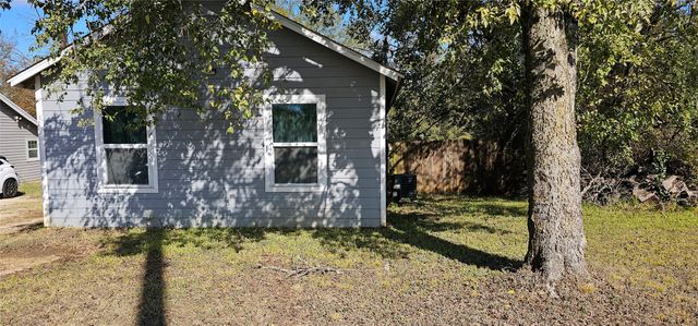 508 Gathings Avenue, Covington, TX 76636