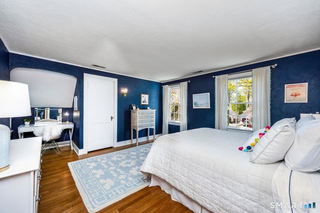 19 Chester Road, Darien, CT 06820