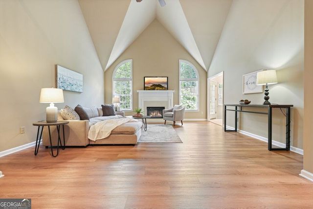 2564 Chestea Drive NE, Marietta, GA 30066