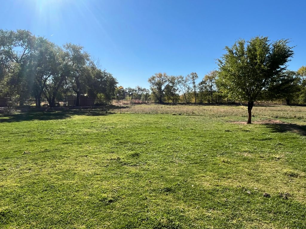 Image 1 of property listing at El Pinon Lane SW, Albuquerque, NM 87105