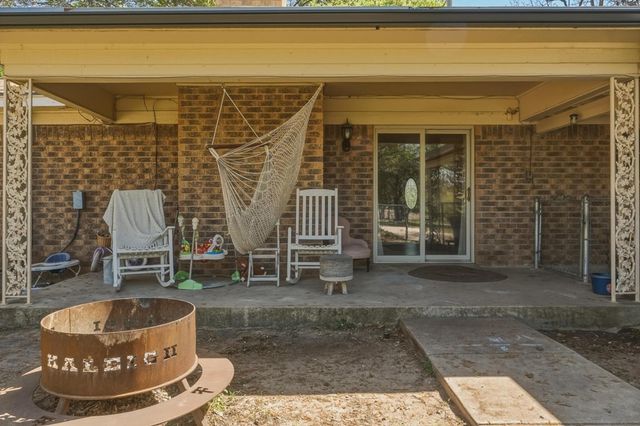 1306 Westhill Lane, Coleman, TX 76834