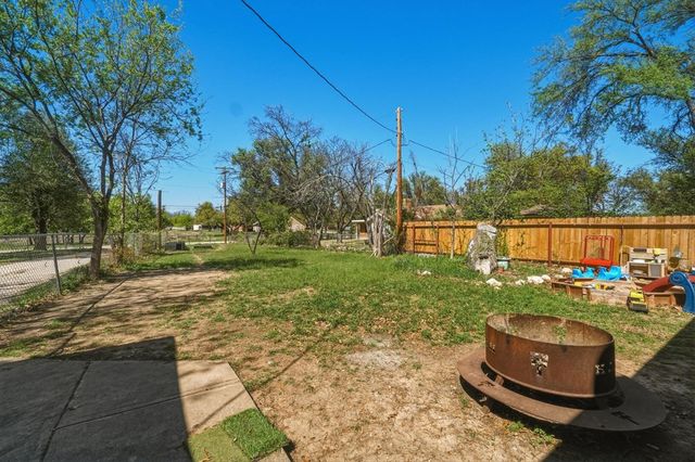 1306 Westhill Lane, Coleman, TX 76834