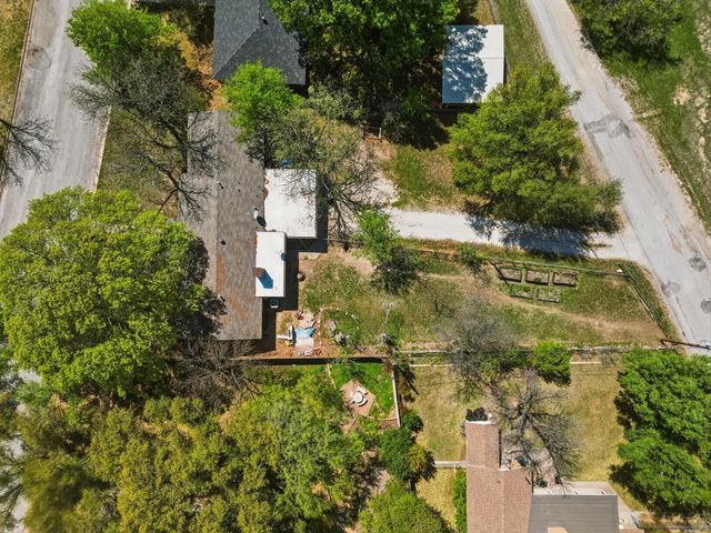 1306 Westhill Lane, Coleman, TX 76834