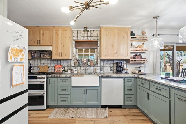 1306 Westhill Lane, Coleman, TX 76834