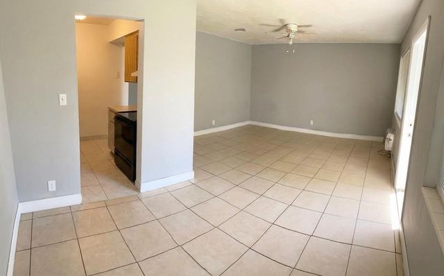 5701 NW 15th Street, Lauderhill, FL 33313