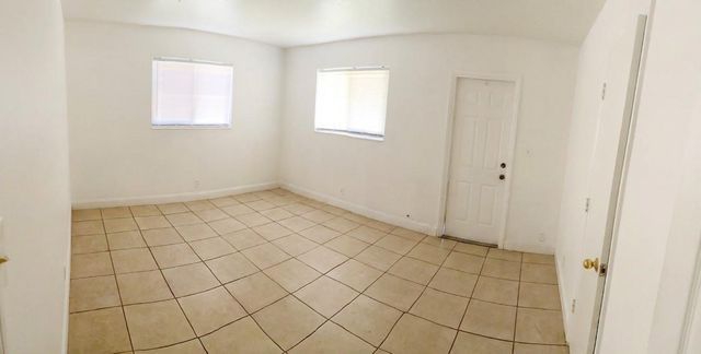 5701 NW 15th Street, Lauderhill, FL 33313