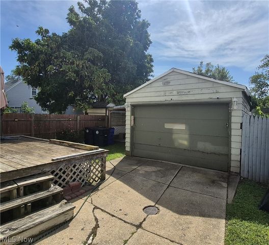 3917 Mapledale Avenue, Cleveland, OH 44109