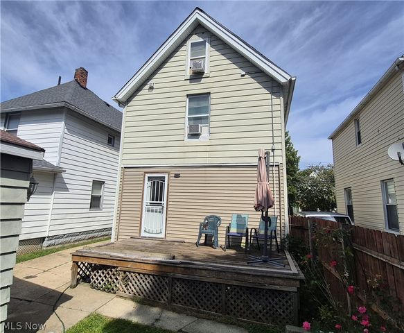 3917 Mapledale Avenue, Cleveland, OH 44109