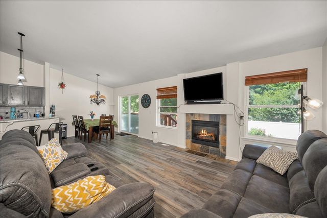 18911 E Baldwin Ln, Spokane Valley, WA 99016