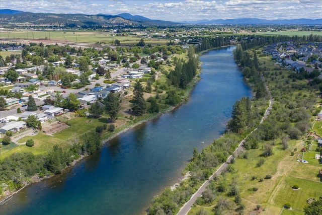 18911 E Baldwin Ln, Spokane Valley, WA 99016