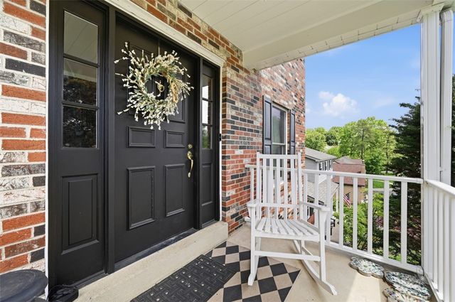 576 Carroll Dr, Irwin, PA 15642