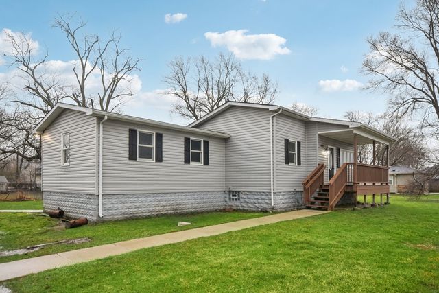 402 Lily Lane, Lakemoor, IL 60051