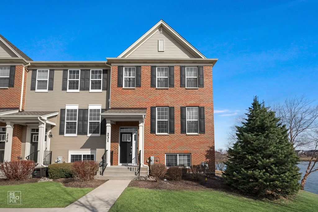 231 Lakeshore Drive 231, Oswego, IL 60543