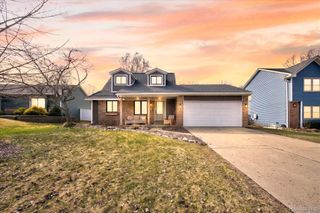 933 Abbey Lane, Milford Village, MI 48381