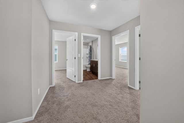 12126 N Greene St, Mead, WA 99021