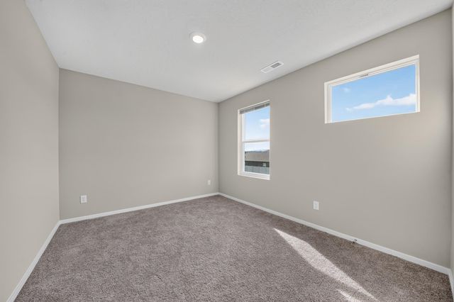 12126 N Greene St, Mead, WA 99021