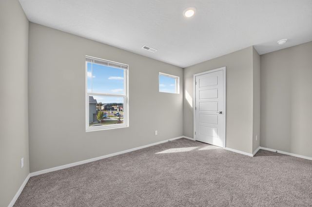 12126 N Greene St, Mead, WA 99021