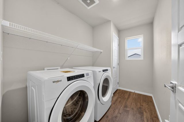 12126 N Greene St, Mead, WA 99021