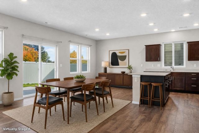 12126 N Greene St, Mead, WA 99021