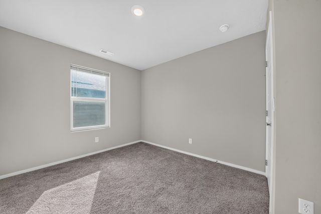 12126 N Greene St, Mead, WA 99021