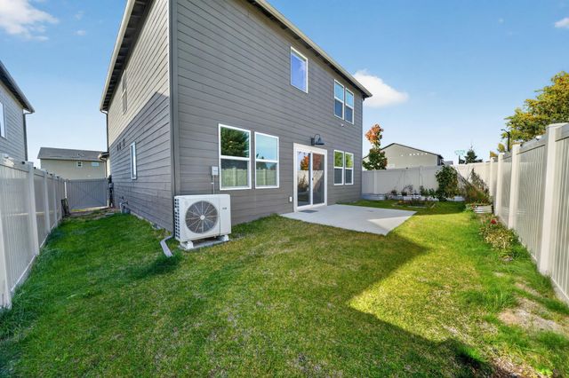 12126 N Greene St, Mead, WA 99021