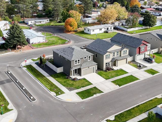 12126 N Greene St, Mead, WA 99021