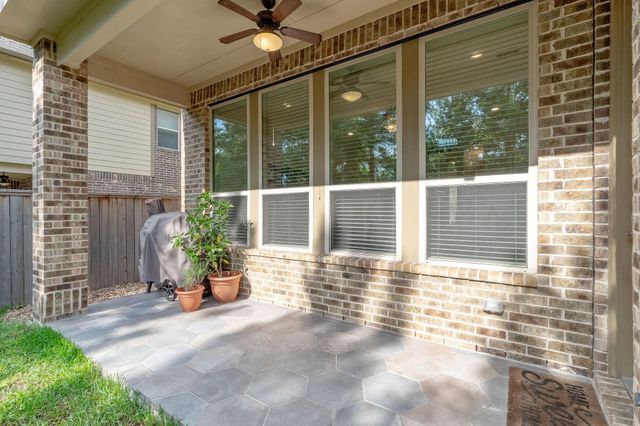 19 Silver Rock Drive, Tomball, TX 77375