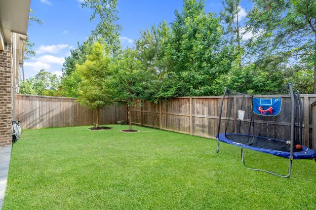 19 Silver Rock Drive, Tomball, TX 77375
